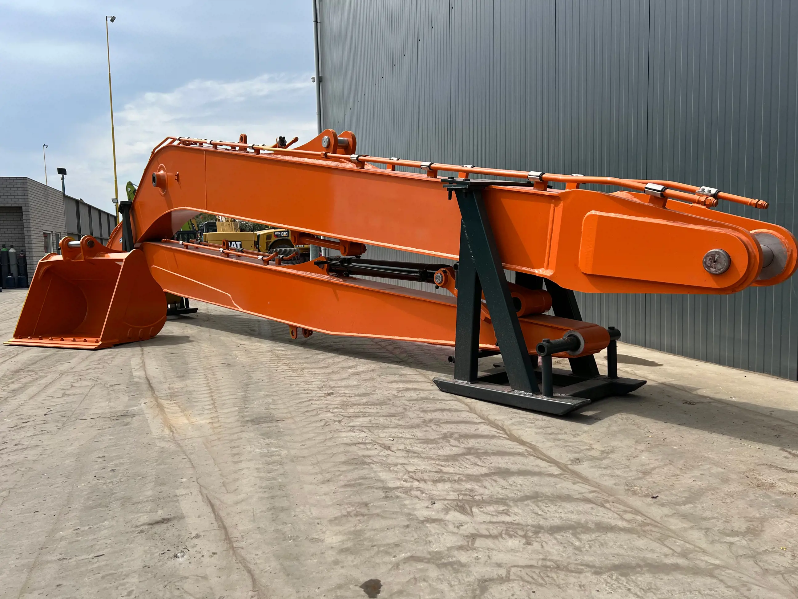 Hitachi ZX200 18m Set – #904876 – Smitma